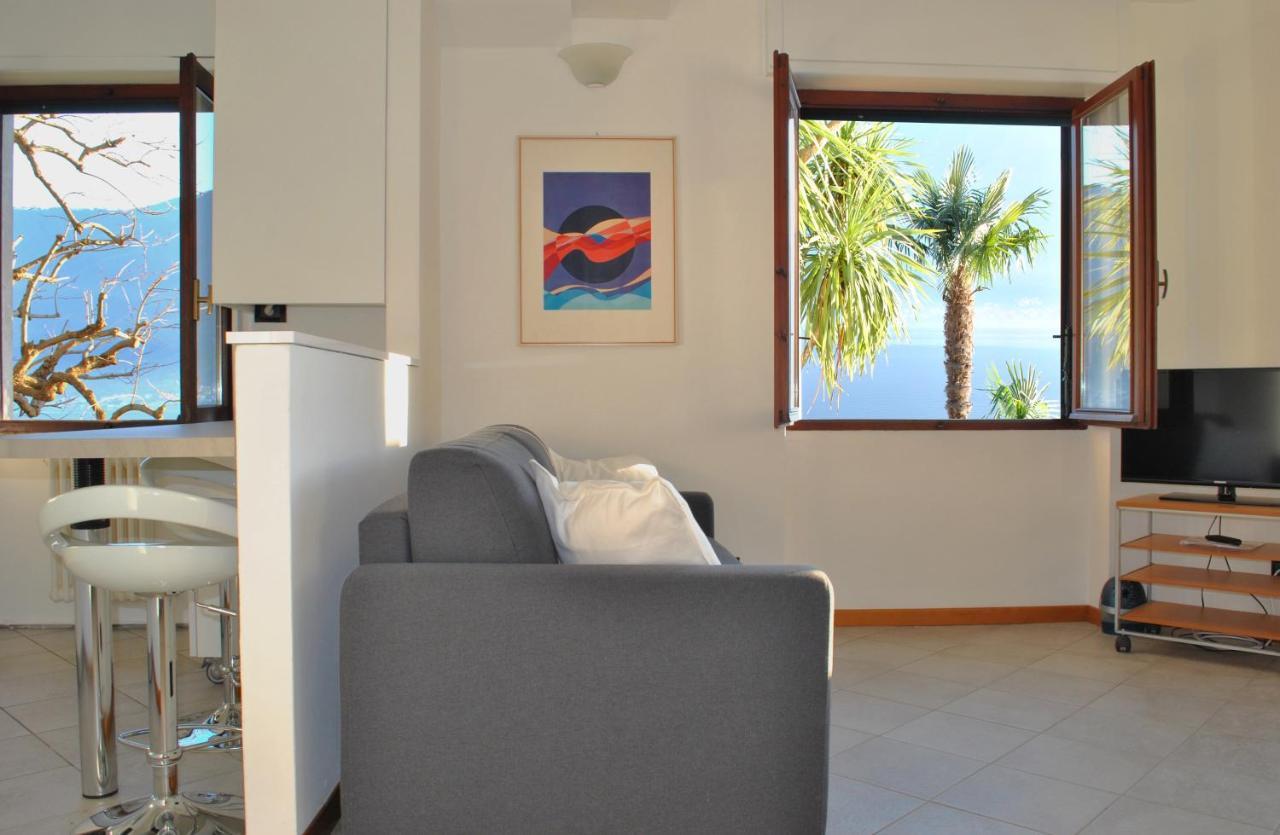 Apartment The Palm With Garden Sala Comacina Dış mekan fotoğraf